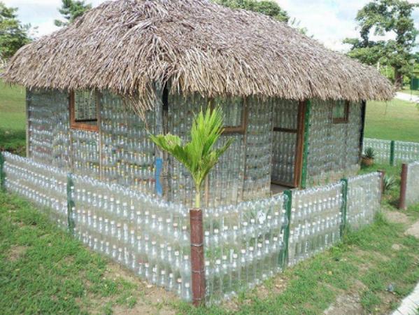 How to Build a Greenhouse Made From Plastic Bottles 1