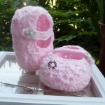 pink baby booties with free pattern