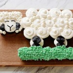 Little Lamb Pull-Apart Cupcakes