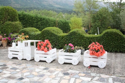DIY Train Planters Out Of Old Crates to Adorn Your Garden
