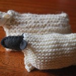 how to make a sheep out of a knitted square