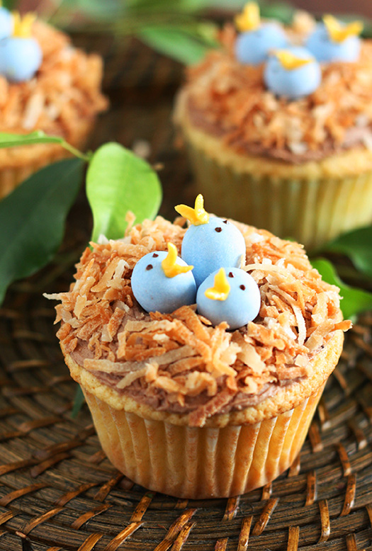 Bird’s Nest Easter Cupcakes #Easter #Cake #Food