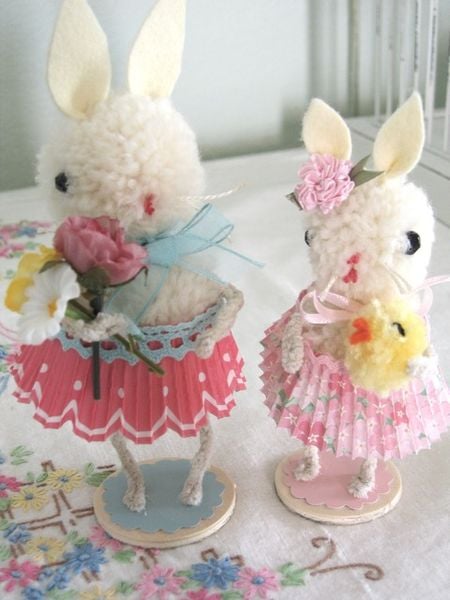 DIY Adorable Pom Pom Bunnies