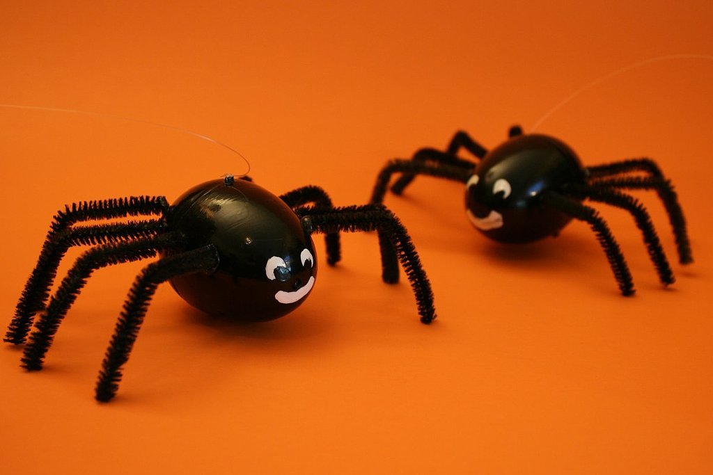 Halloween spiders from Easter eggs