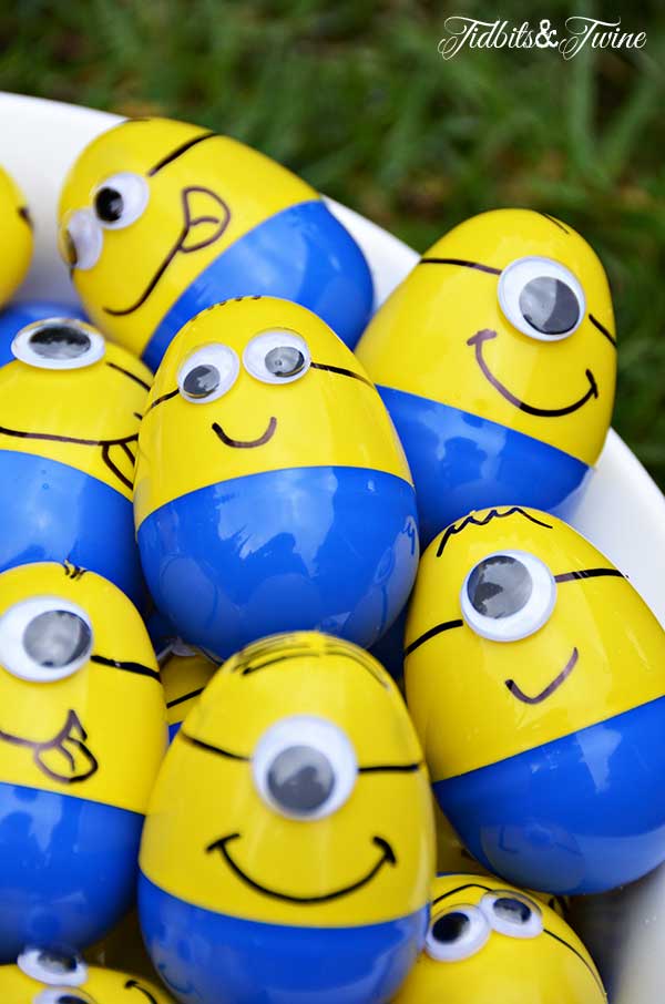 Minion Plastic Easter Eggs - Cool Creativities