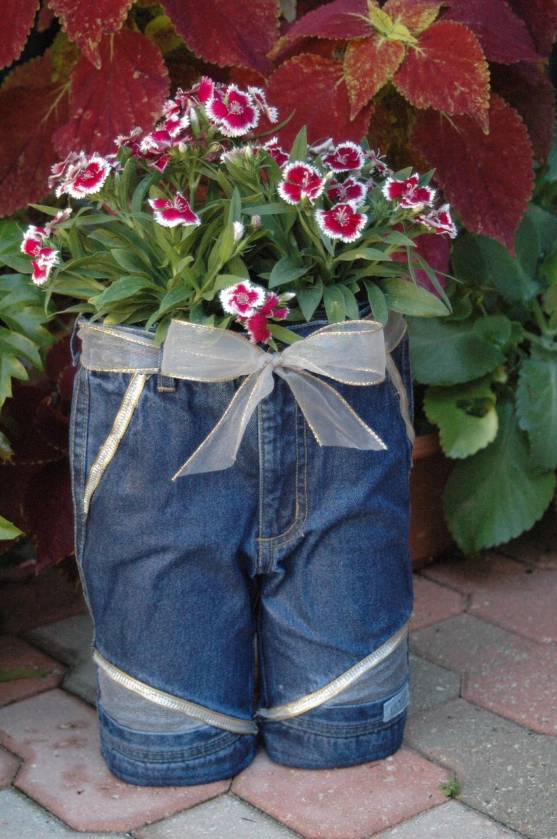 DIY Old Jeans Planters