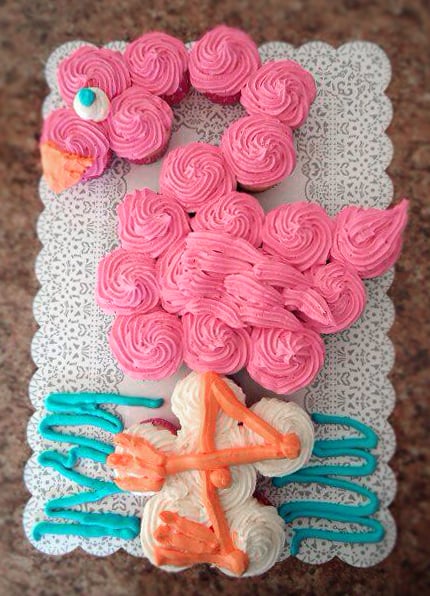 20+ Cutest and Most Creative Pull Apart Cupcake Cakes - Page 7 of 7