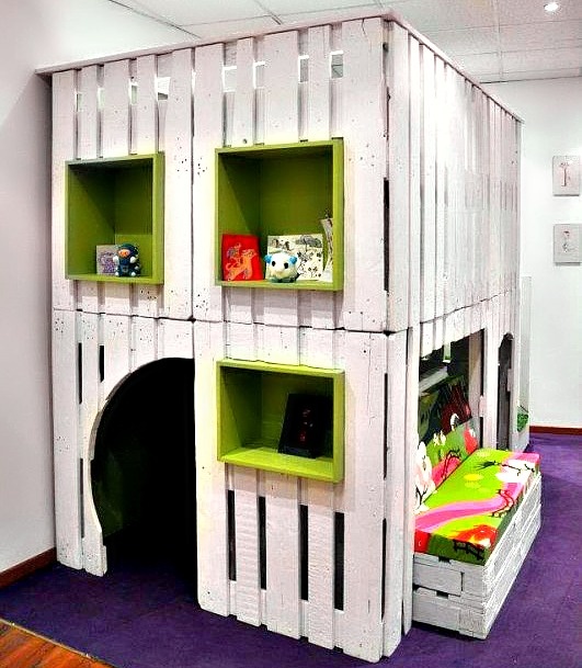 DIY Kids Pallet Furniture Projects-Pallet Kid House