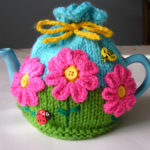 Flower Garden Tea Cosy  with free pattern