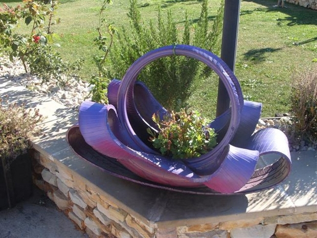 DIY Tire Planter Garden Decoration Idea