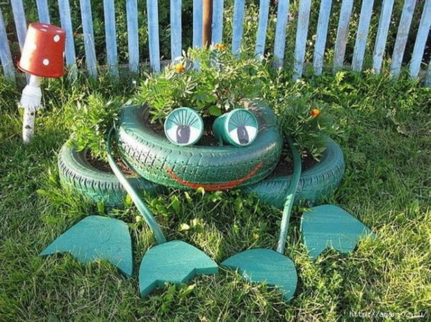 DIY Frog Planter out of old tires