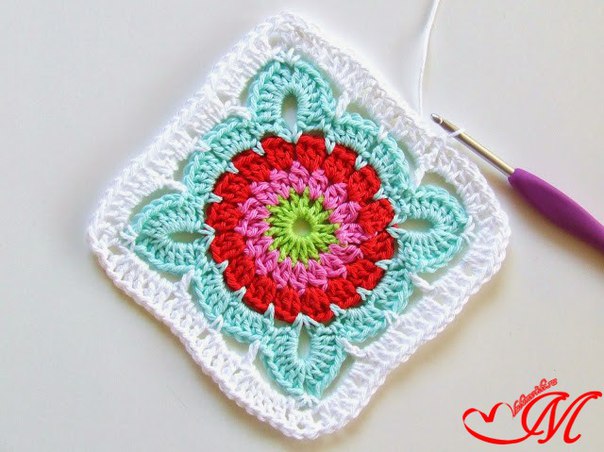 How to Crochet Pretty Granny Square Blanket