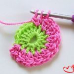 How to Crochet Pretty Granny Square Blanket