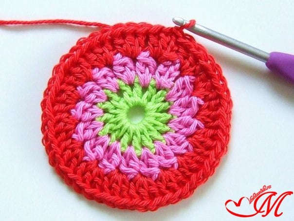 How to Crochet Pretty Granny Square Blanket