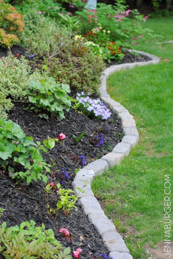 30+ DIY Garden Bed Edging Ideas