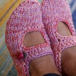 Knitting AK’s slippers with Free Pattern