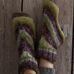 Knitting Alaska Color Home Slipper Socks with Free Pattern