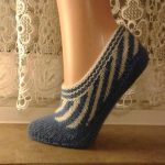 Knitting Swirly Slippers with Free Pattern