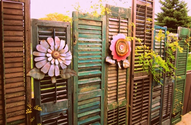Cool DIY Ideas To Decorate Your Garden Fence