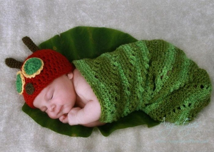 hungry caterpillar knitted baby outfit