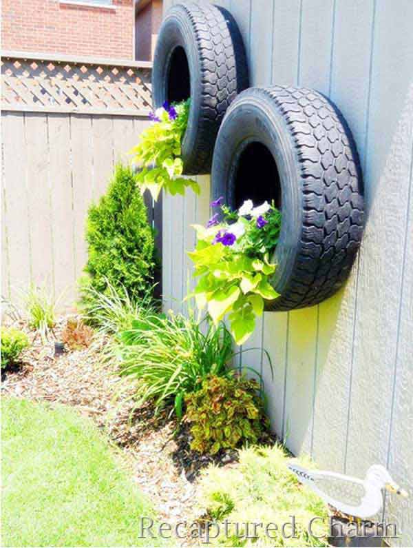 Cool DIY Ideas To Decorate Your Garden Fence 1