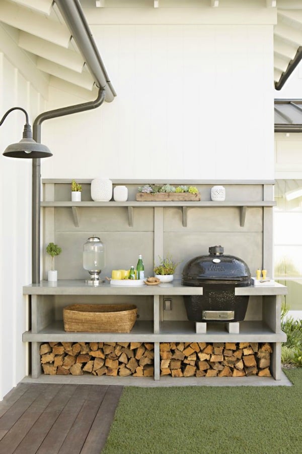 Built in outdoor grill space