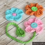 Crochet Dainty Daisy Bookmark with Free Pattern