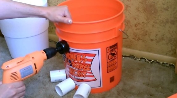 5 gallon bucket size