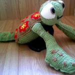 Free Crochet Squirt sea turtle from Finding Nemo Pattern