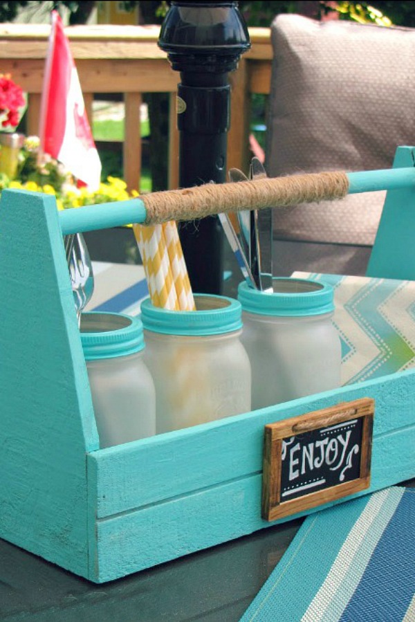 Frosted Mason Jar Picnic Caddy