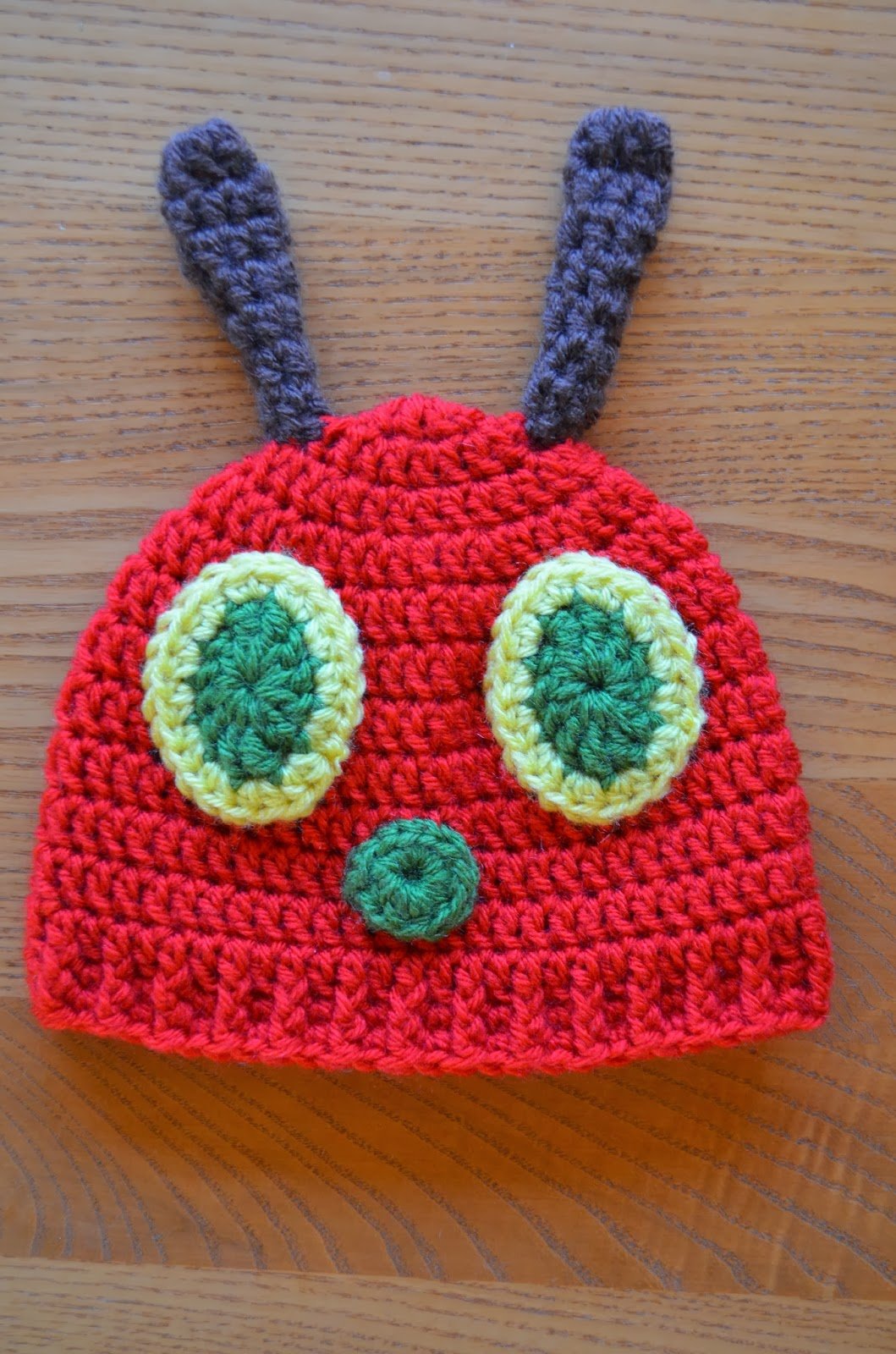 Hungry Caterpillar Baby Hat FREE Crochet Pattern