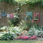 Junk Garden Decorate Wooden Fence