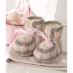 Knitted Baby Booties with Free Pattern