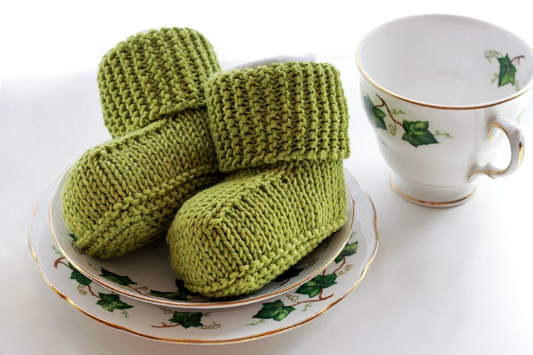 Knitted Baby Uggs with Free Pattern