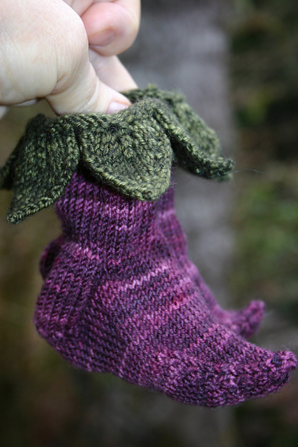 Knitted Elvish Baby Booties with Pattern