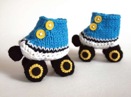 Knitted Roller Skate Booties with Free Pattern