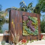extremely-big-all-metal-succulent-wall-750×733