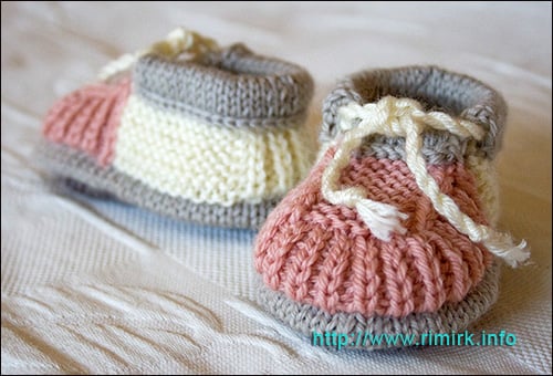 Knitted Adorable Little Booties with Free Pattern
