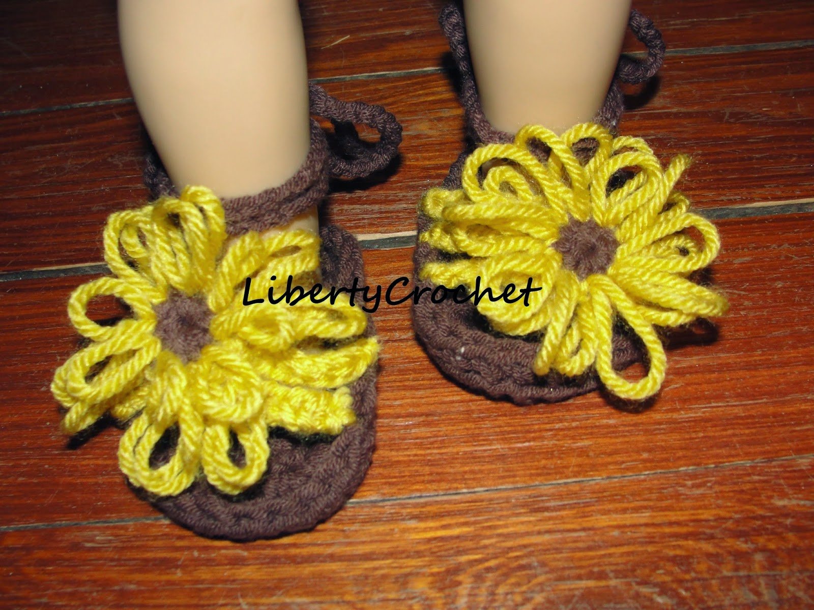 Crochet Baby Strap Sandals with FREE Pattern