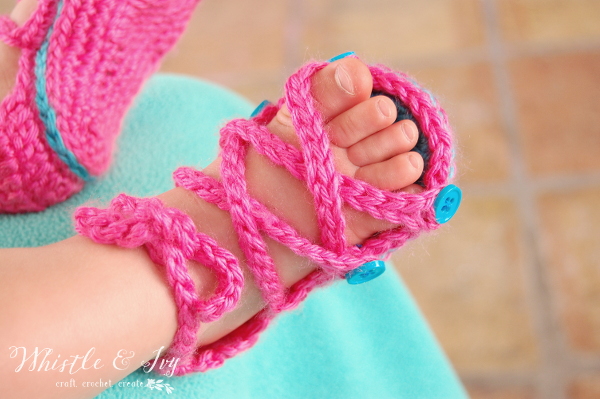 Crochet Button Gladiator Baby Sandals with FREE Pattern