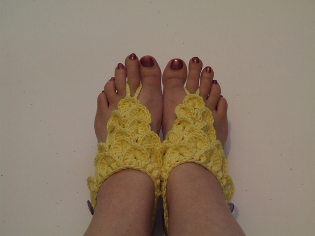 Crocodile Stitch Barefoot Sandals FREE Crochet Pattern