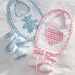 Free baby bib and baby bootie crochet pattern
