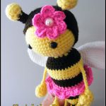 Twist and Twirl Bumble bees Crochet Pattern