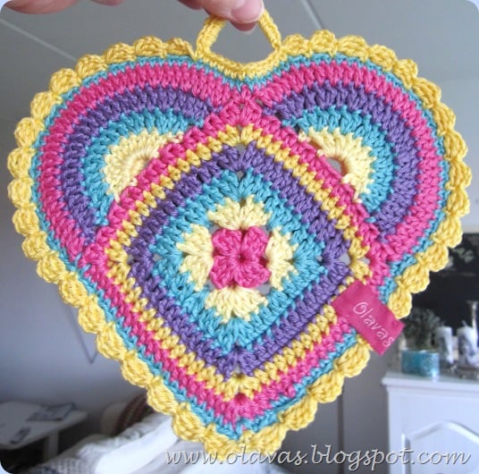 Crochet Heart shaped Pot Holders FREE pattern