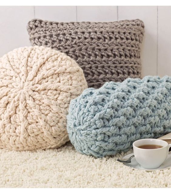 Cozy Pillows FREE Crochet Pattern