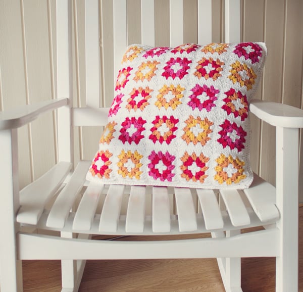 Granny Square Cushion Cover FREE Crochet Pattern