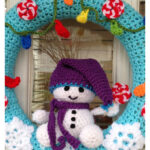 Little Snowman Christmas Wreath Free Crochet Pattern