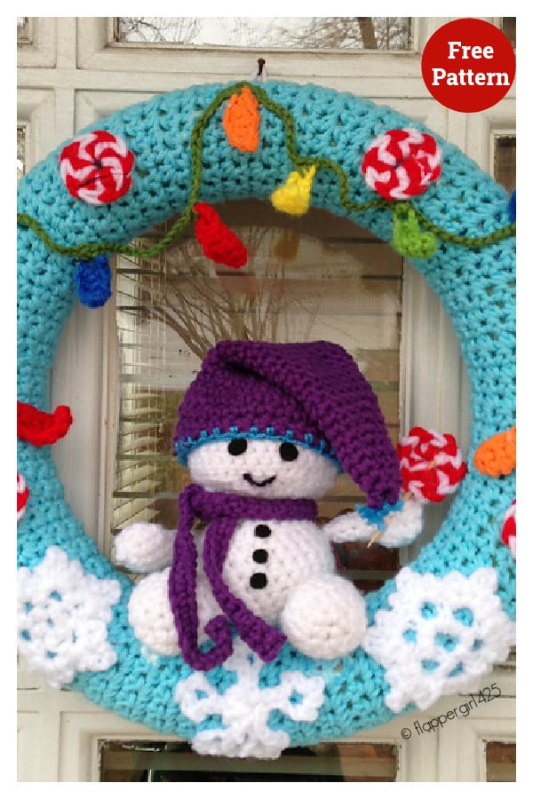 Little Snowman Christmas Wreath Free Crochet Pattern