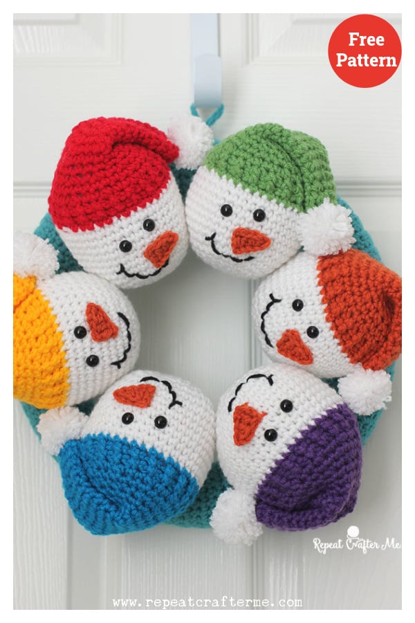 Circle of Snowmen Wreath Free Crochet Pattern