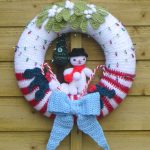 Pretty Crochet Christmas Wreath